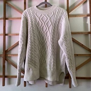 Cable Knit Cream Abercrombie and Fitch Sweater Women's Size M